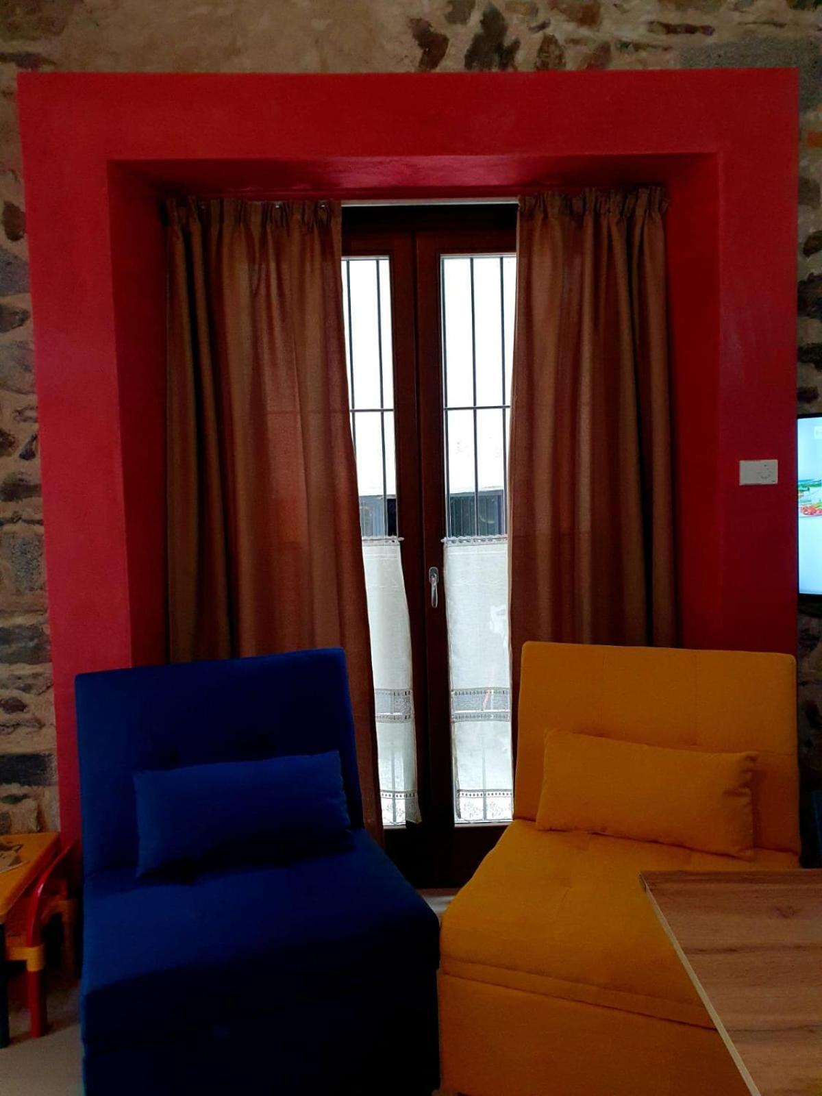 Vivere A Colori Bilocale Al Solivo Bagian luar foto