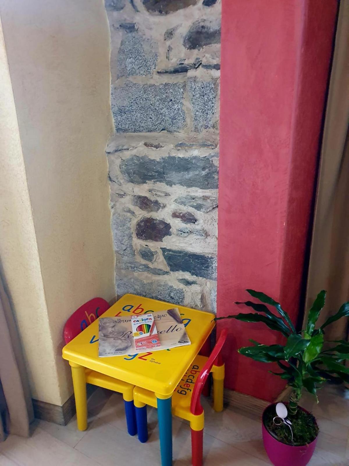 Vivere A Colori Bilocale Al Solivo Bagian luar foto