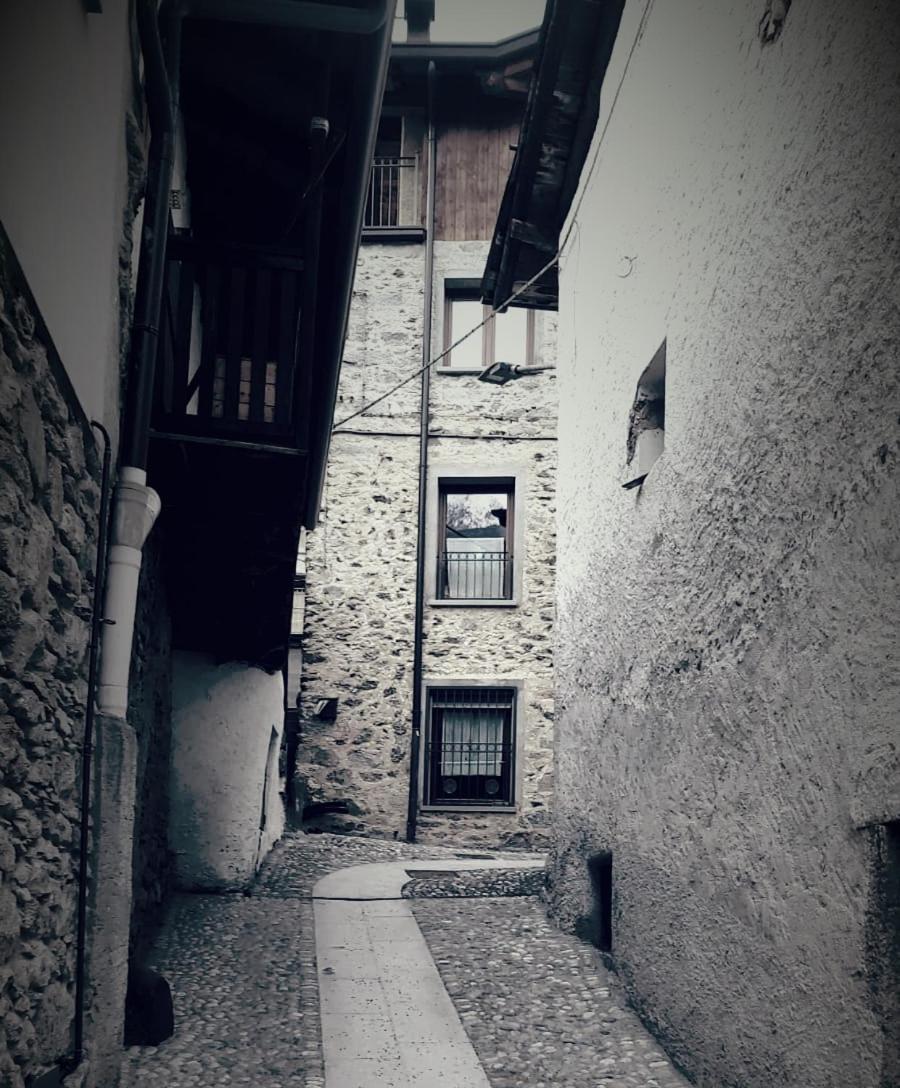 Vivere A Colori Bilocale Al Solivo Bagian luar foto
